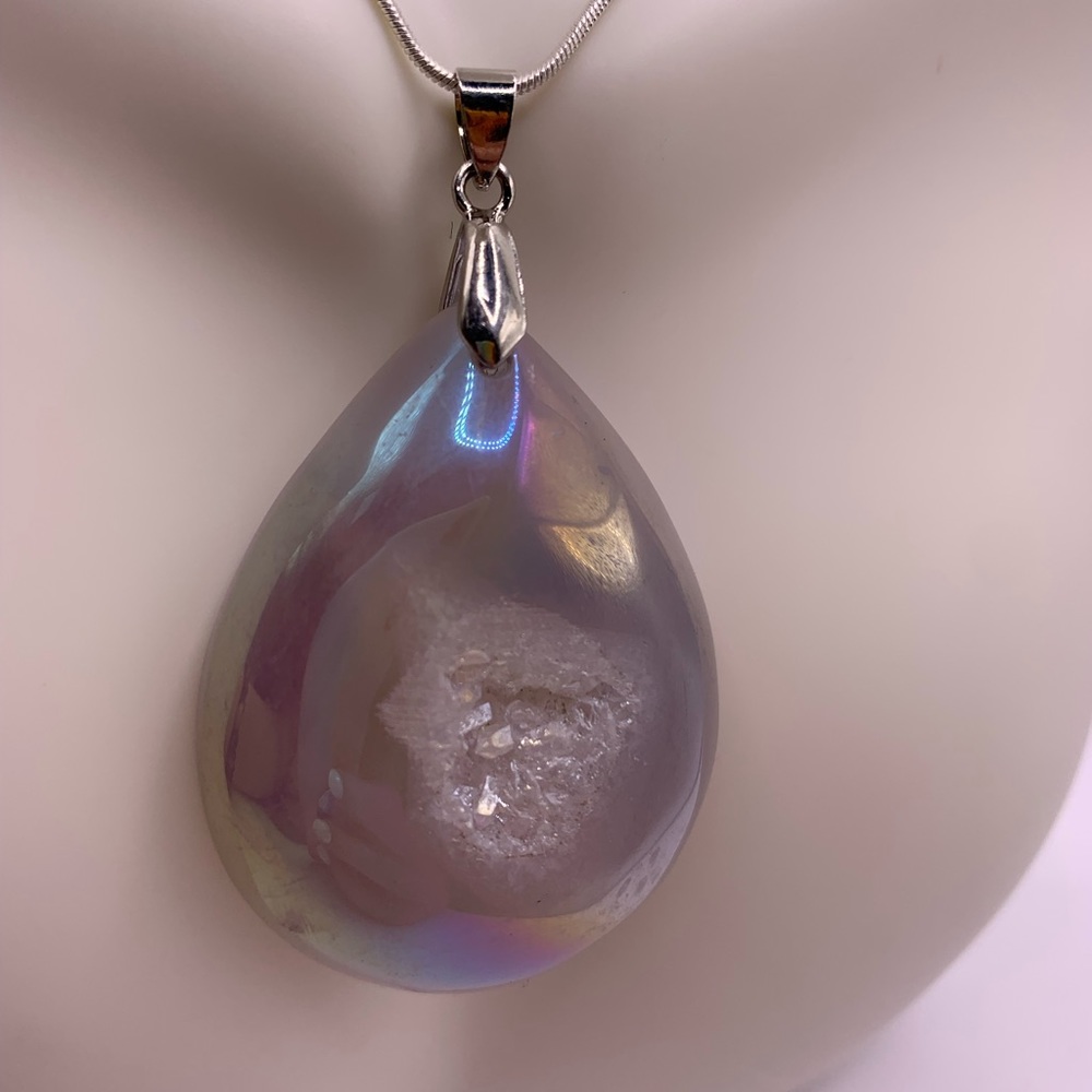 White quartz necklace